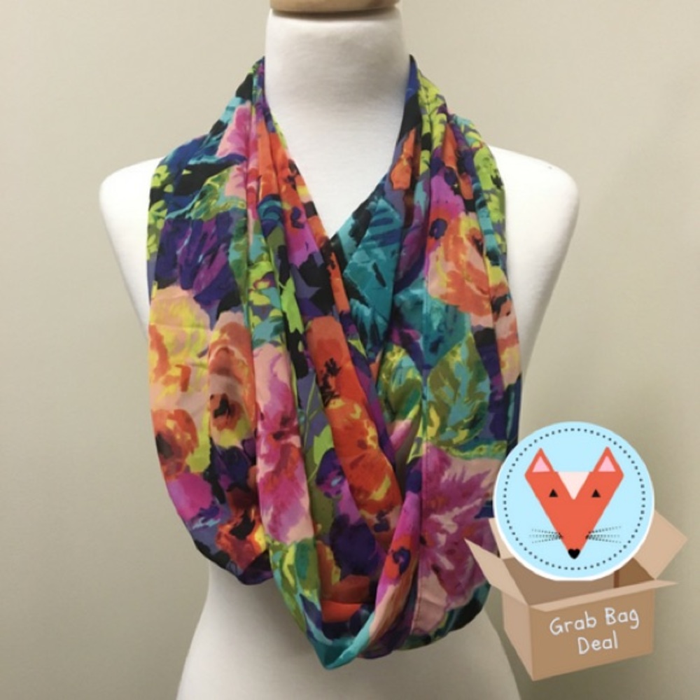 💰Garden Party Scarf